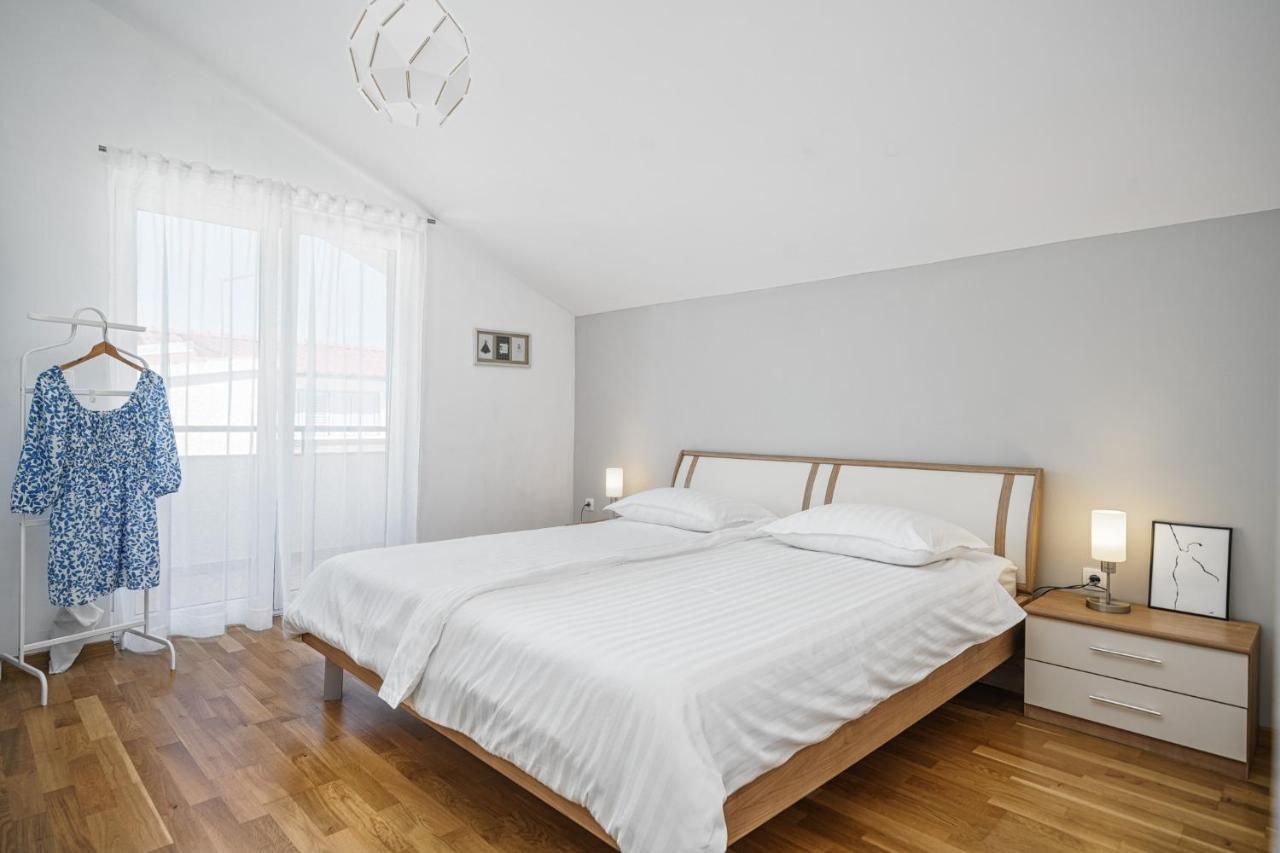Family Petrov Apartments Водице Екстер'єр фото